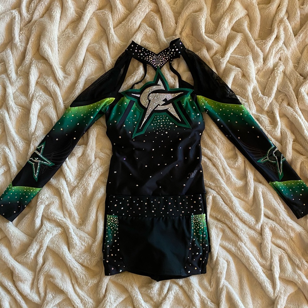 Cheerforce YM uniform